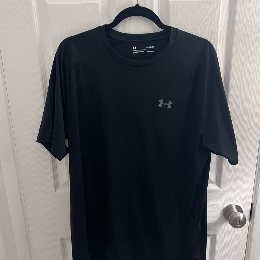 Under Armour Black Short-Sleeve Performance Tee
